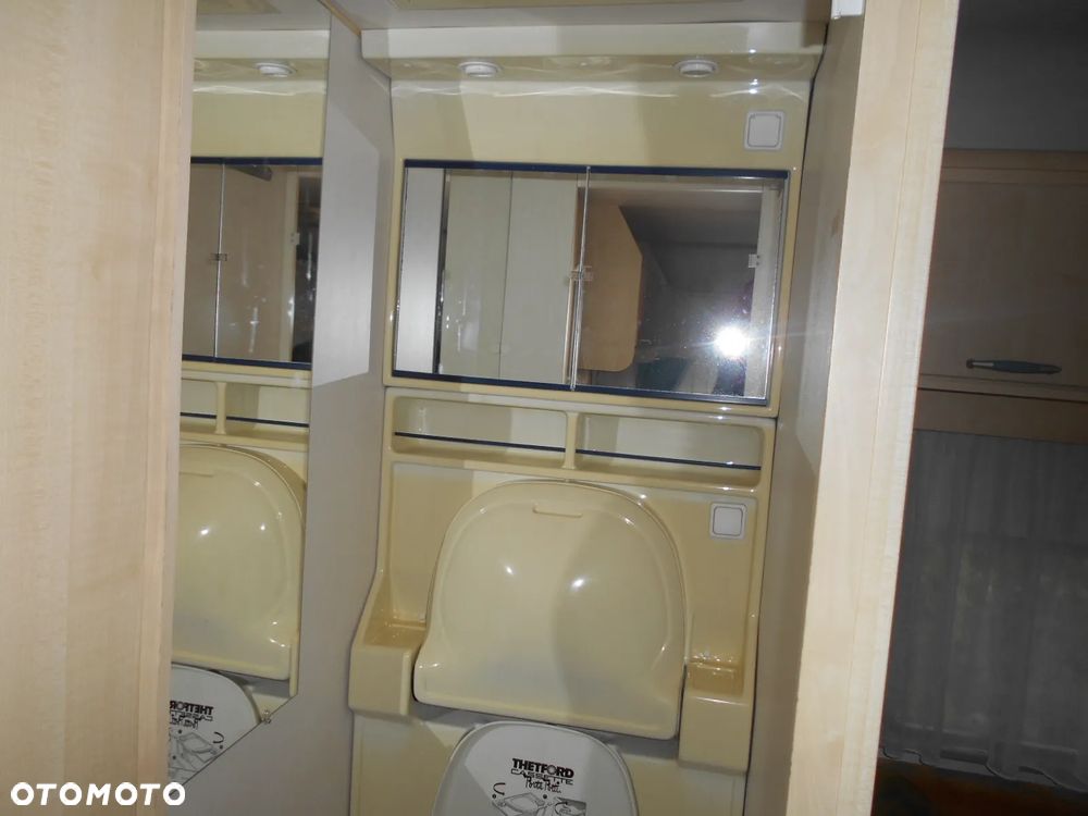 Chateau CARATT 390 - 9