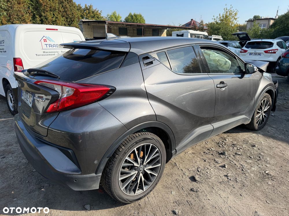 Toyota C-Hr 2018 photo 3