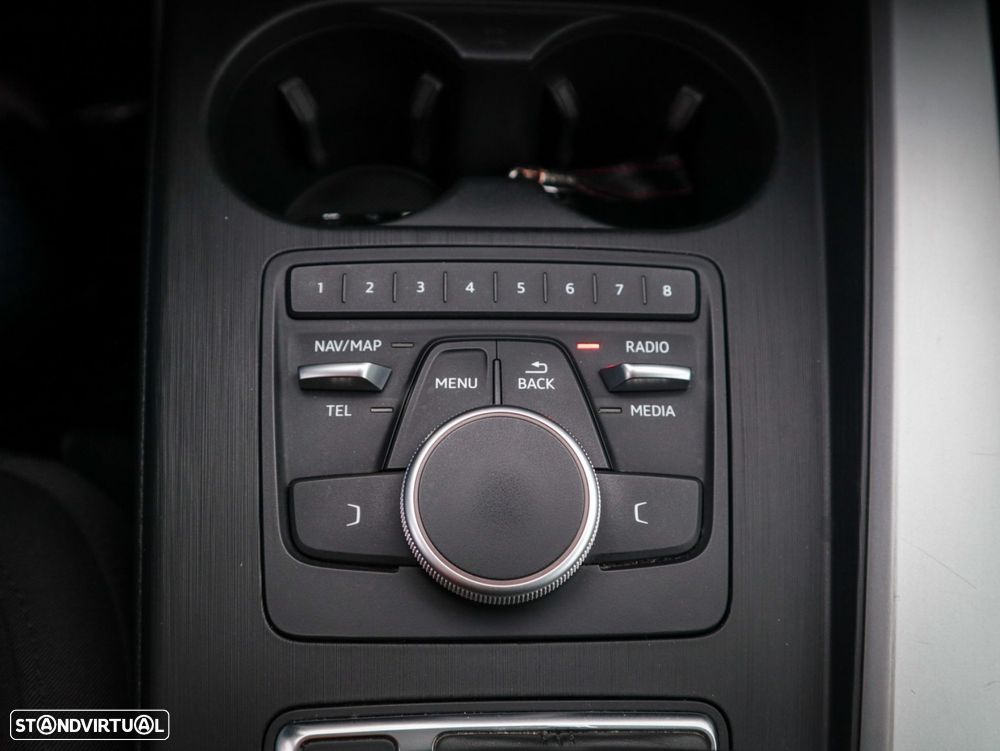 Audi A4 Avant 2.0 TDI Advance S tronic - 36