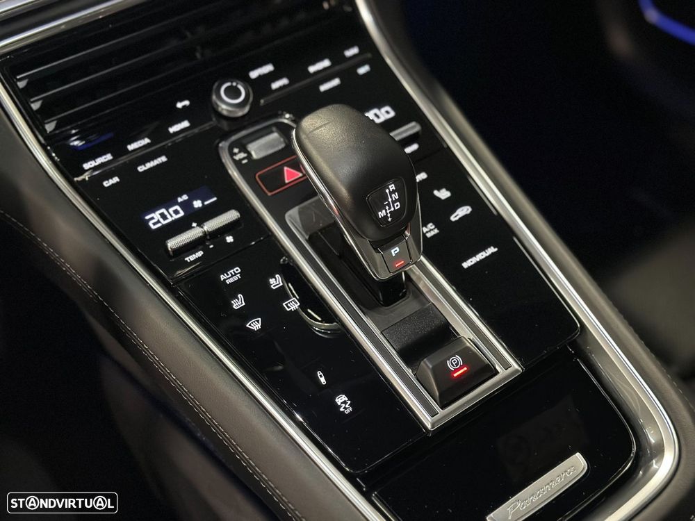 Porsche Panamera Sport Turismo - 14