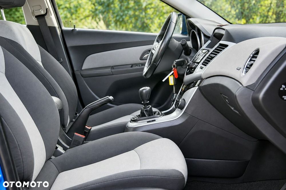 Chevrolet Cruze 1.6 LS - 14
