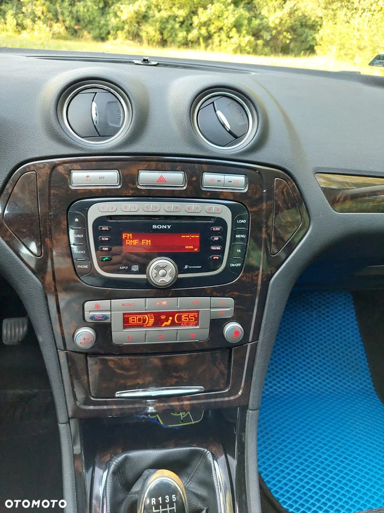 Ford Mondeo - 18