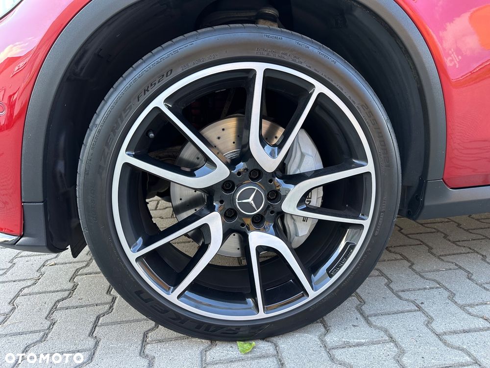 Mercedes-Benz GLC - 32