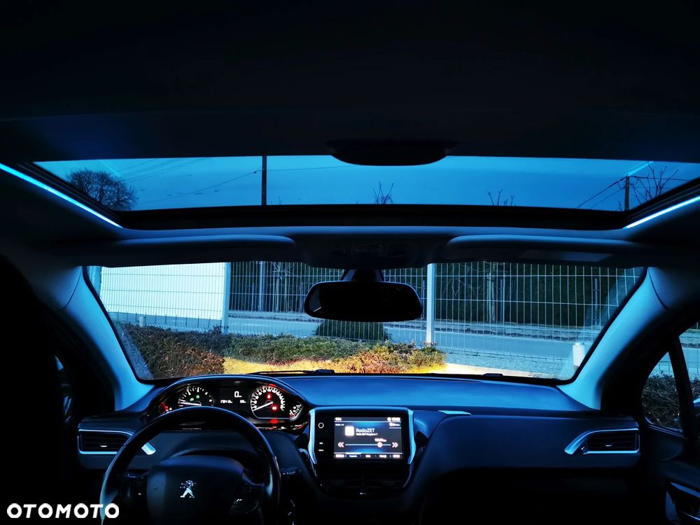 Peugeot 208 Blue-HDi 100 Stop&Start Style - 32