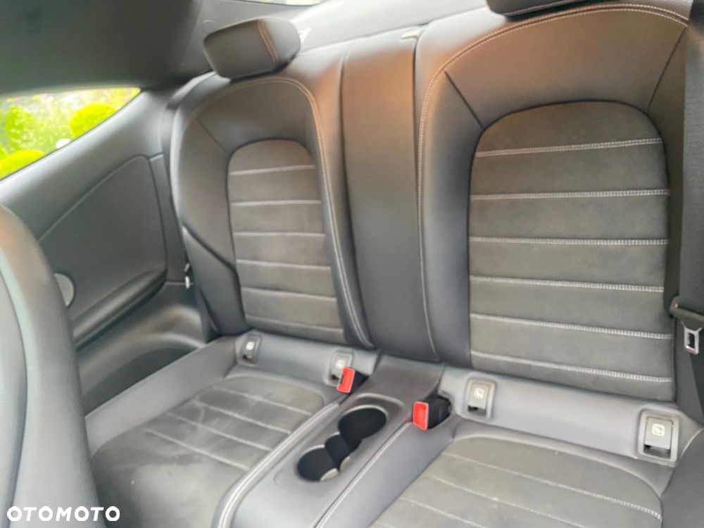 Mercedes-Benz Klasa C 220 d Coupe 9G-TRONIC - 11