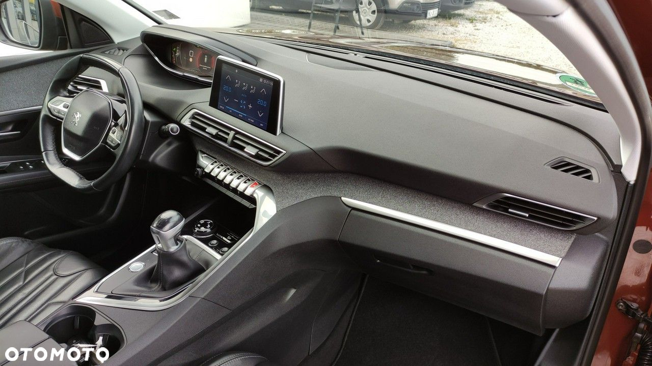 Peugeot 3008 - 19