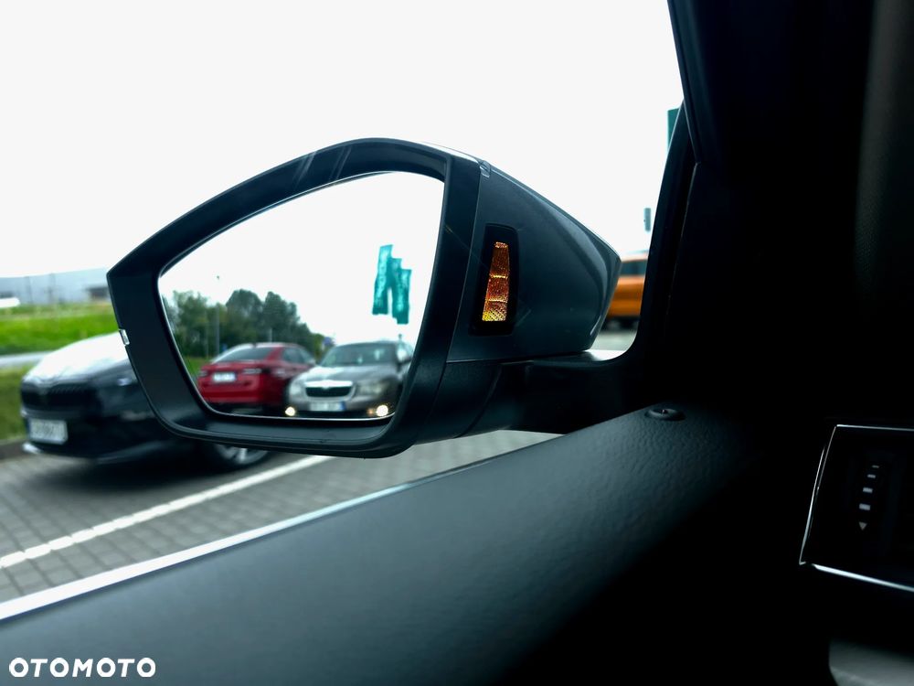 Skoda Superb 2.0 TDI SCR L&K DSG - 34