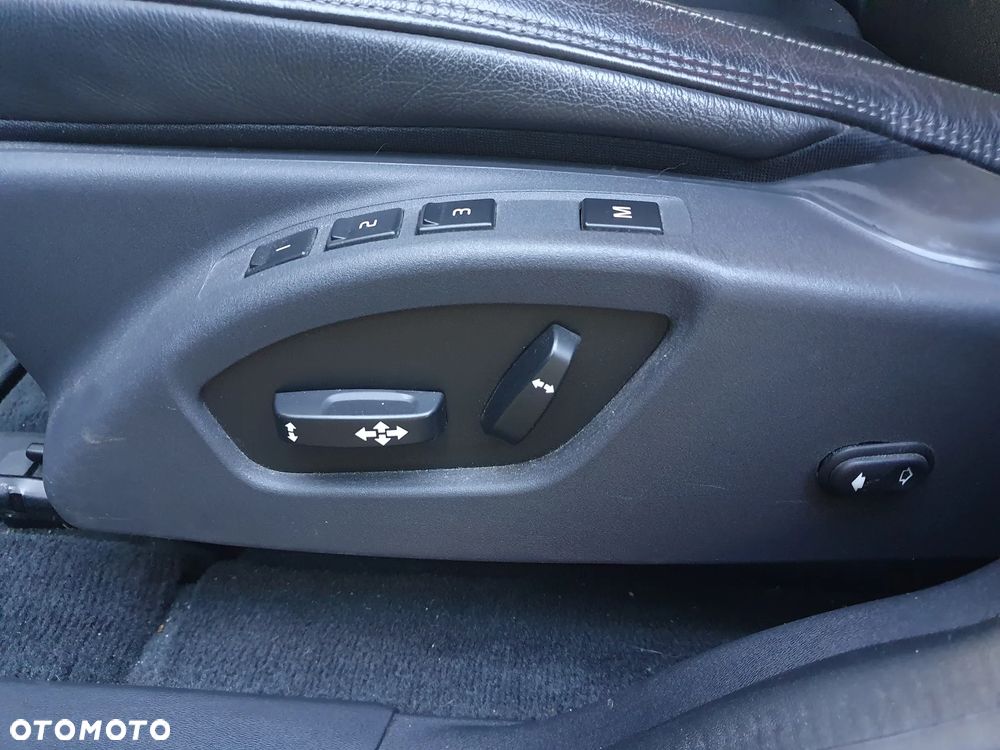 Volvo XC 60 D3 Momentum - 16