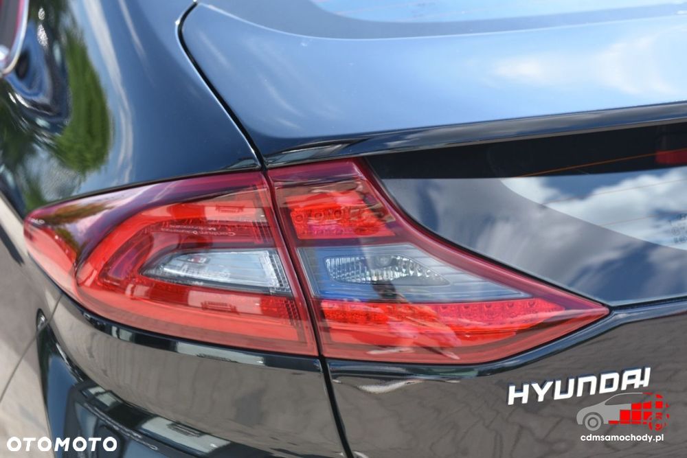 Hyundai IONIQ - 14