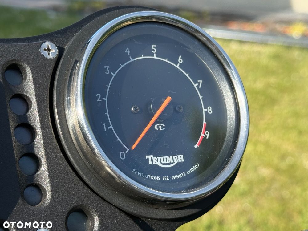 Triumph Thunderbird - 33