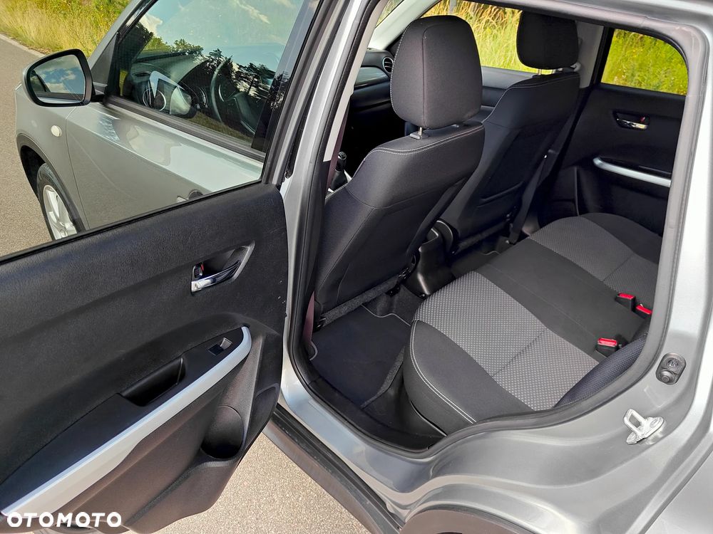 Suzuki Vitara - 24