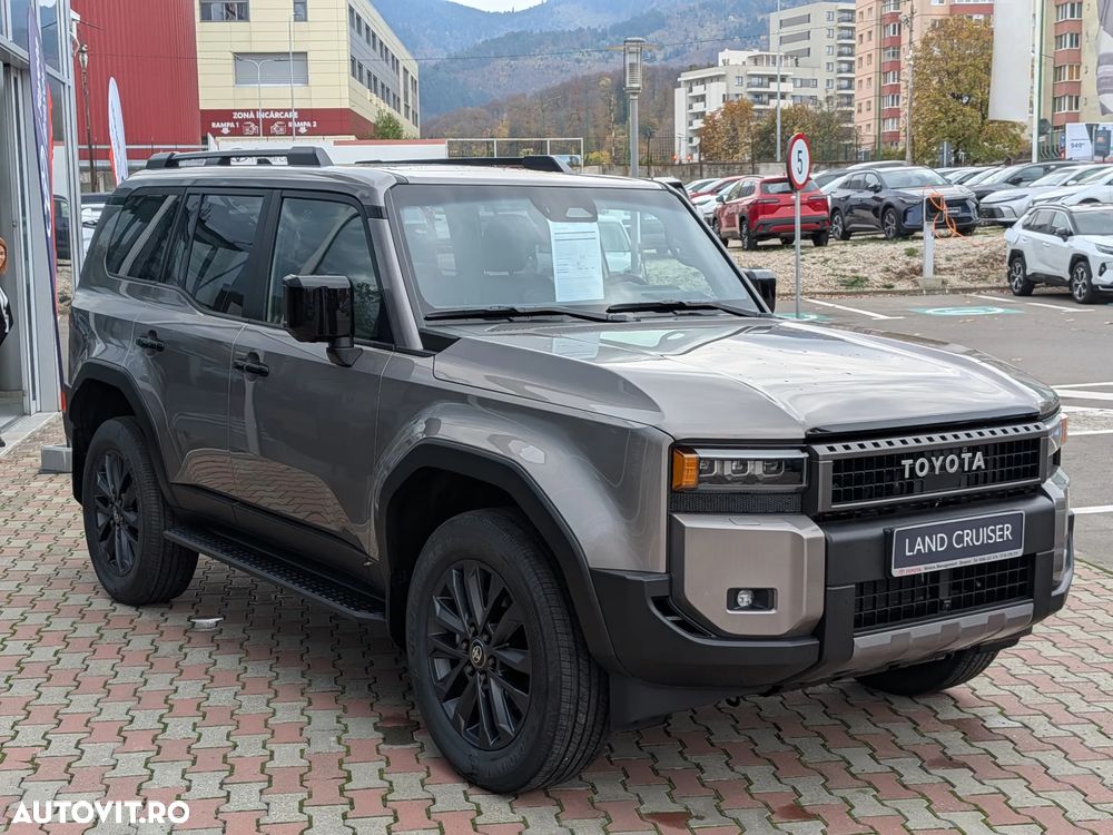 Toyota Land Cruiser 2.8l D-4D 204 CP A/T 7 locuri Luxury AVS - 3