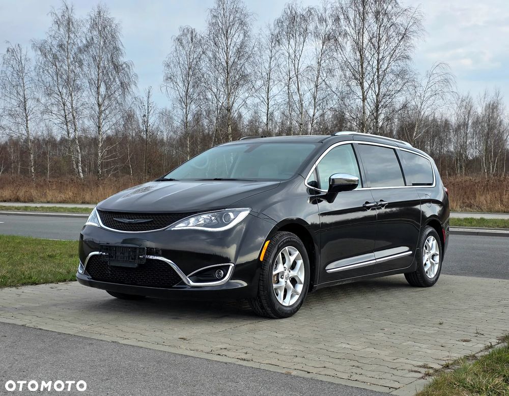 Chrysler Pacifica - 7