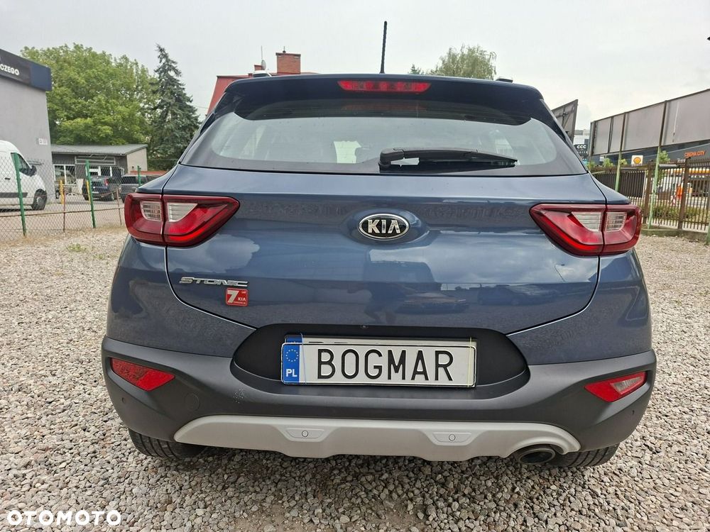Kia Stonic 1.4 L - 13