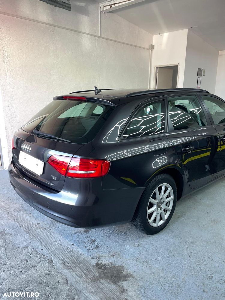 Audi A4 2.0 TDI DPF Attraction - 11