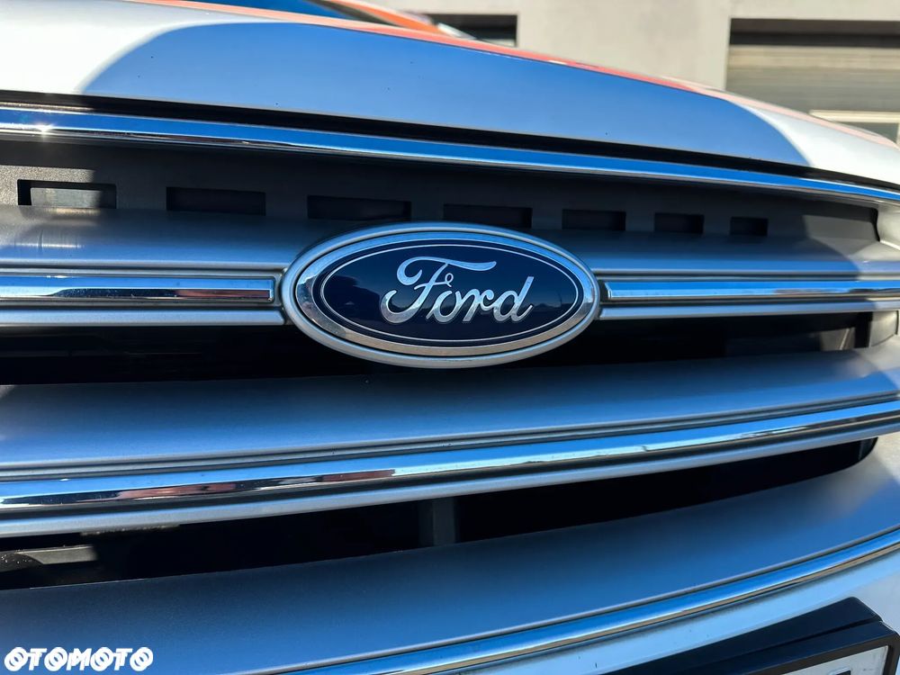 Ford Kuga - 11