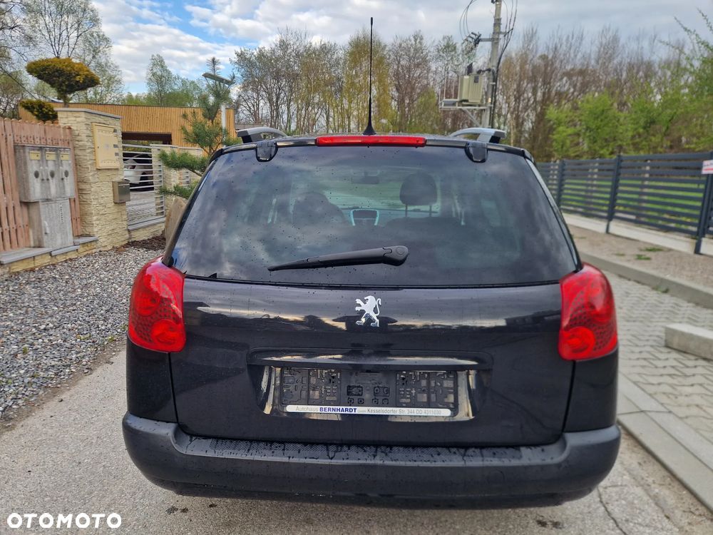 Peugeot 207 - 6
