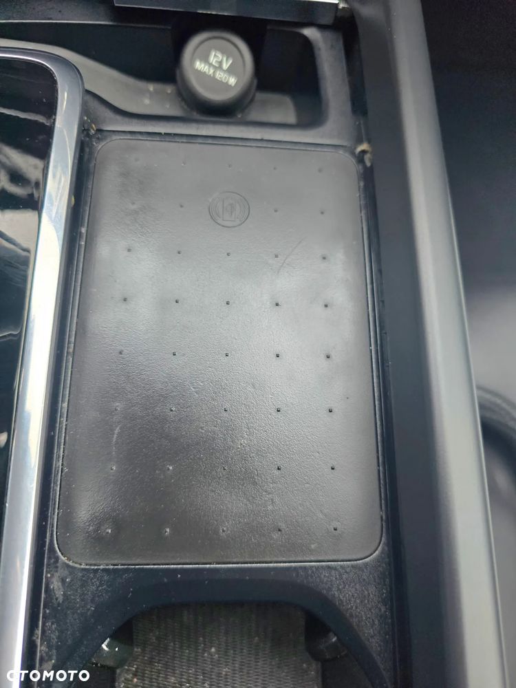 Volvo XC 60 B5 B AWD Ultimate Dark - 37