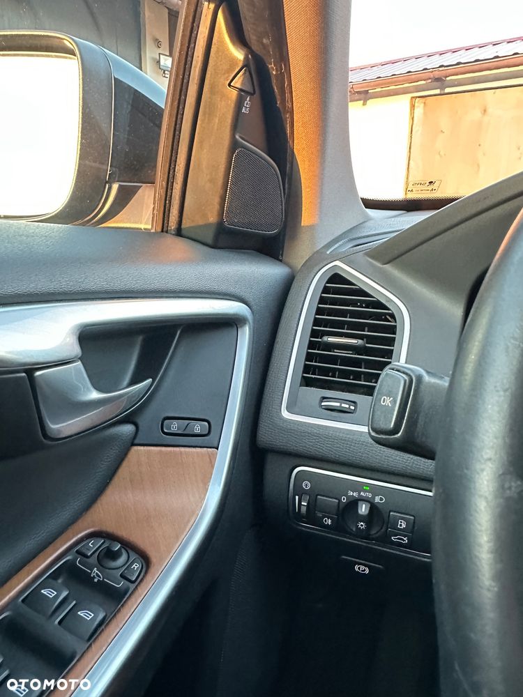 Volvo XC 60 - 25