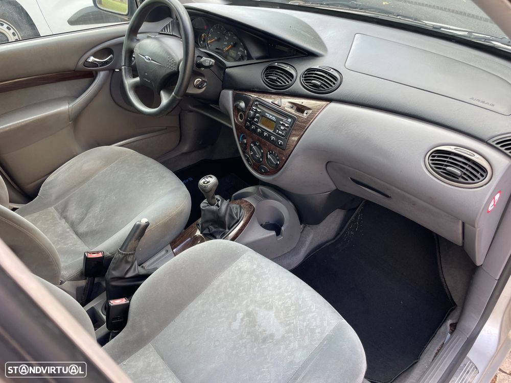 Ford Focus 1.6 Ghia - 7