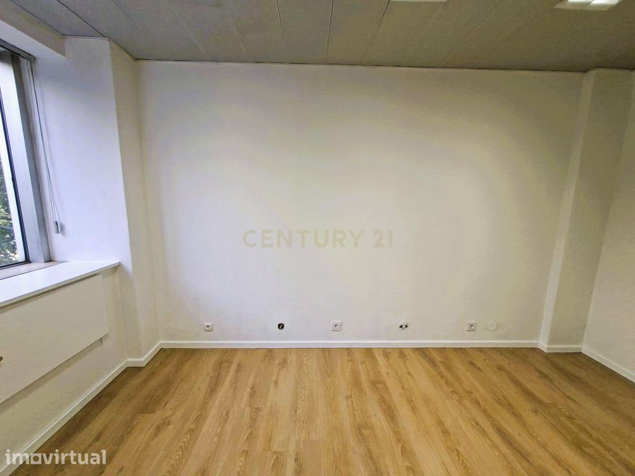 Sala de Escritório no Edifício Pascoal de Melo - Grande imagem: 3/13