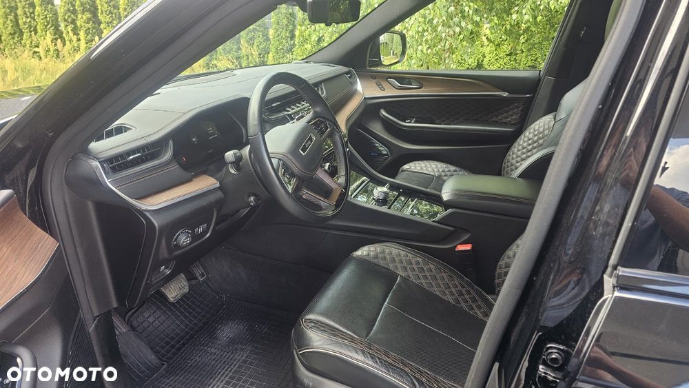 Jeep Grand Cherokee 5.7 V8 HEMI Summit - 11