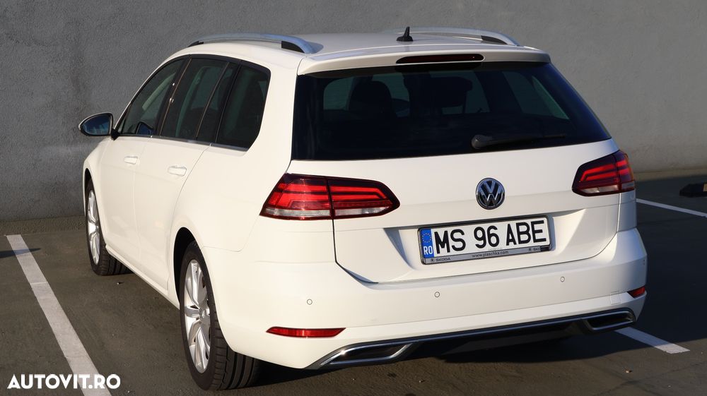 Volkswagen Golf - 2