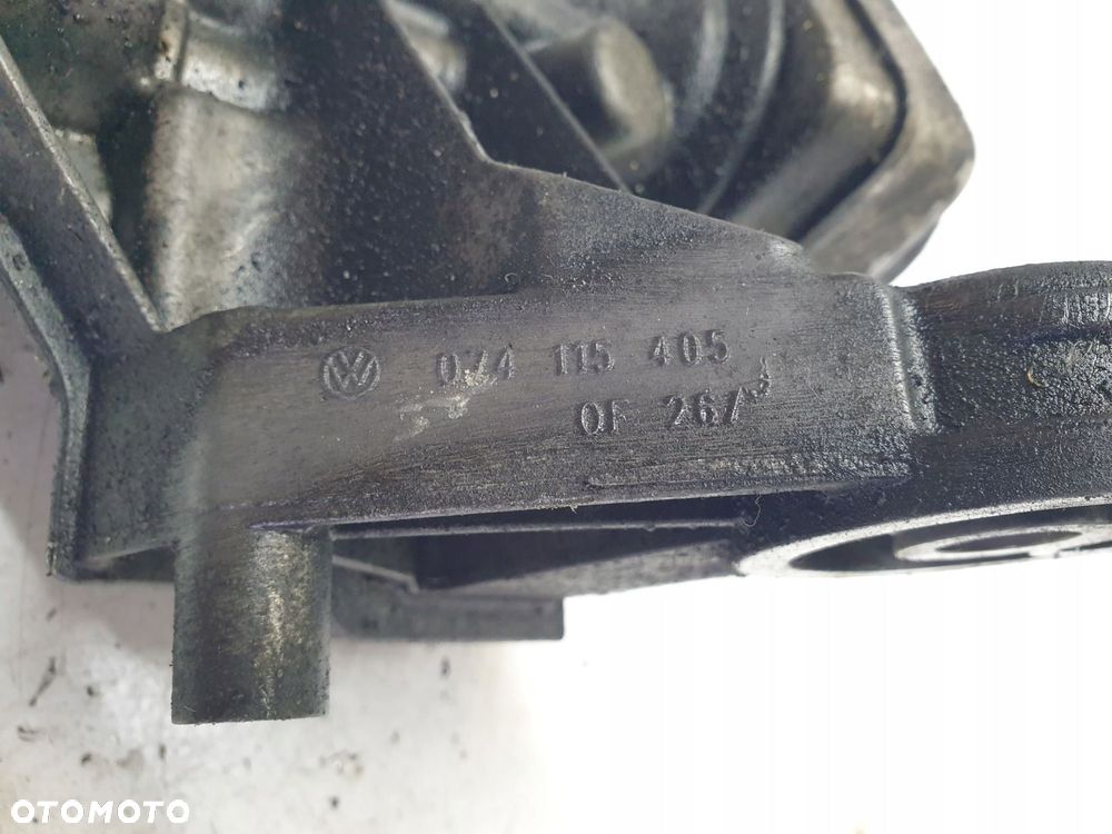 PODSTAWA FILTRA OLEJU VW CRAFTER 2.5 TDI 074115405 - 5