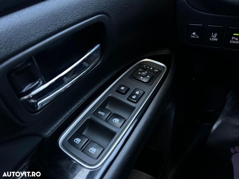 Mitsubishi Outlander - 22