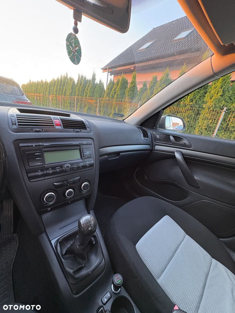 Skoda Octavia 1.6 Classic - 15