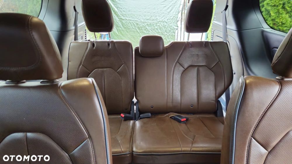 Chrysler Pacifica - 15