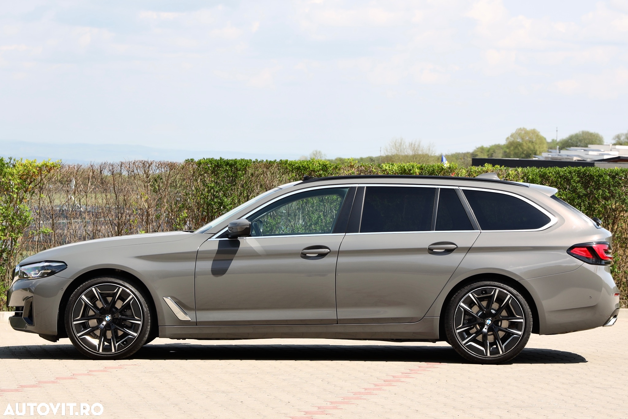 BMW Seria 5 520d xDrive AT MHEV - 40