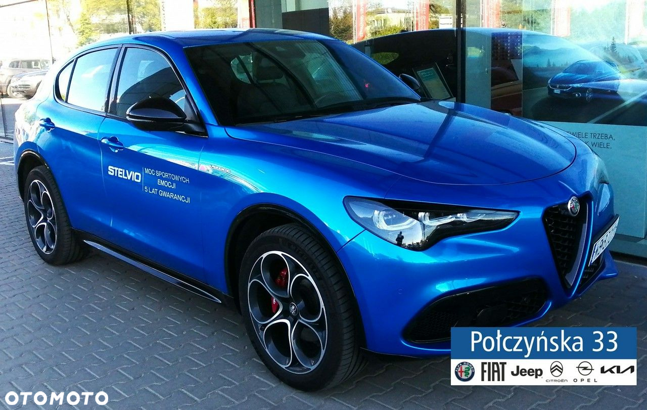 Alfa Romeo Stelvio - 8