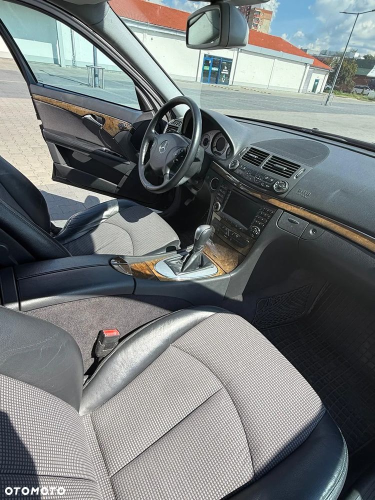 Mercedes-Benz Klasa E 220 CDI T Avantgarde - 12