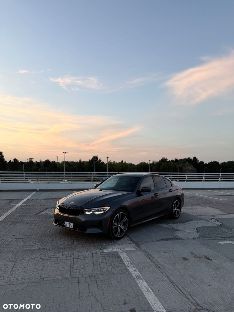 BMW Seria 3 330i Sport Line - 3