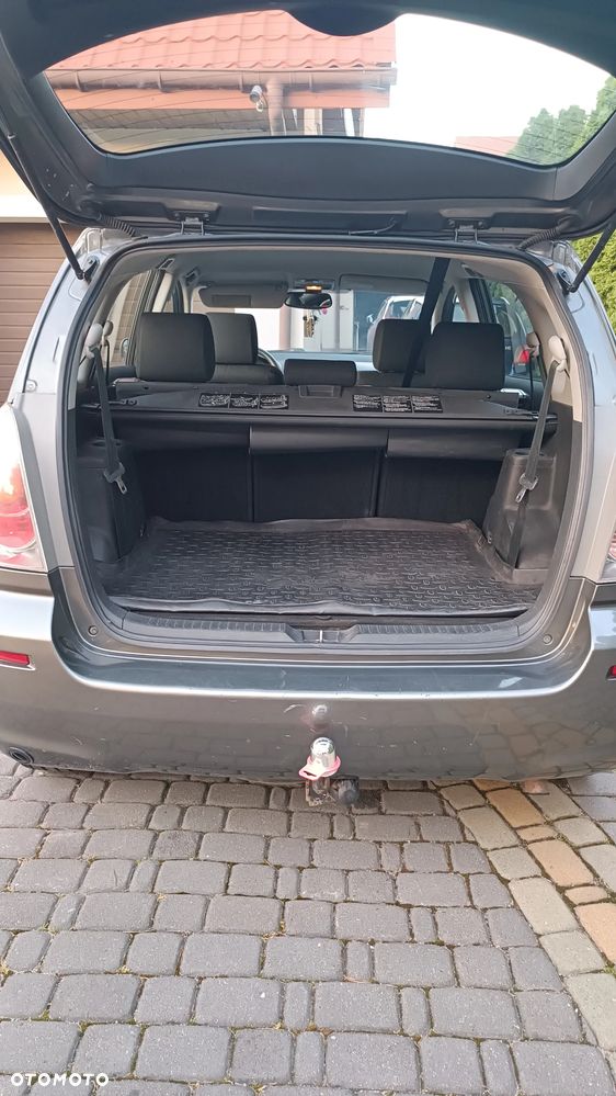 Toyota Corolla Verso 1.8 Sol + 7os MM - 10
