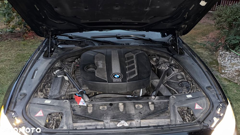 BMW Seria 5 520d - 24