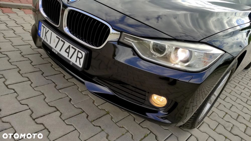 BMW Seria 3 320d DPF Edition Sport - 21