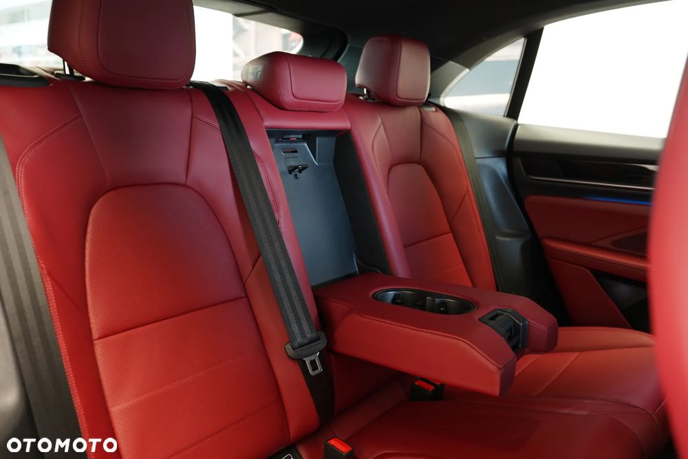 Porsche Macan - 13