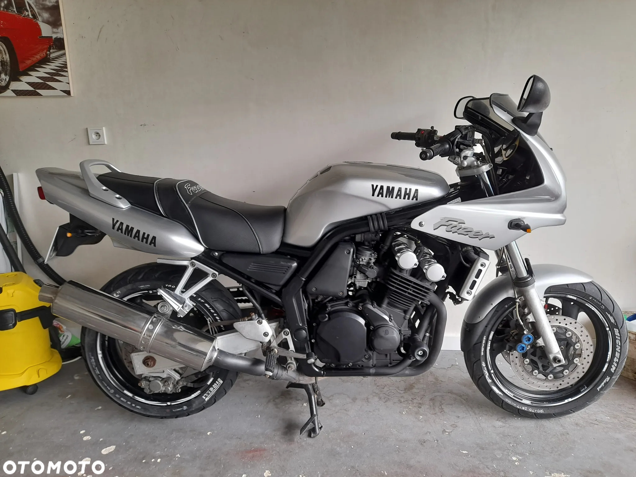 Yamaha FZS - 5