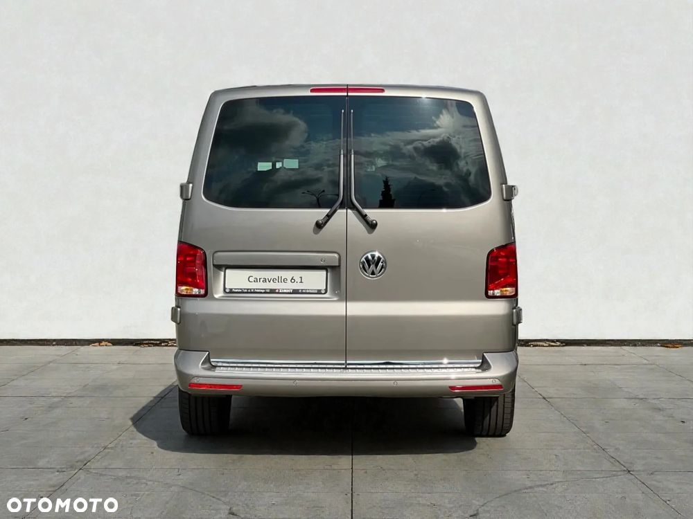 Volkswagen Caravelle - 5