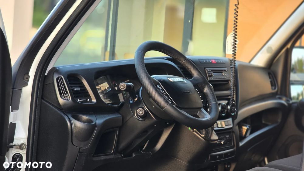 Iveco DAILY 3.0 150KM  50C15❗❗CHŁODNIA 8 EP / AGREGAT THERMOKING / ZABUDOWA IGLOOCAR  / FULL OPCJA  / SKRZYNIA MANUALNA / BLIŹNIAKI / SALON POLSKA / 35C15 50C15 - 8