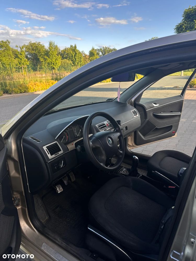 Skoda Fabia 1.4 16V Ambiente - 7