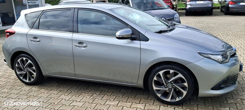 Toyota Auris 1.4 D-4D Comfort+Pack Sport - 22