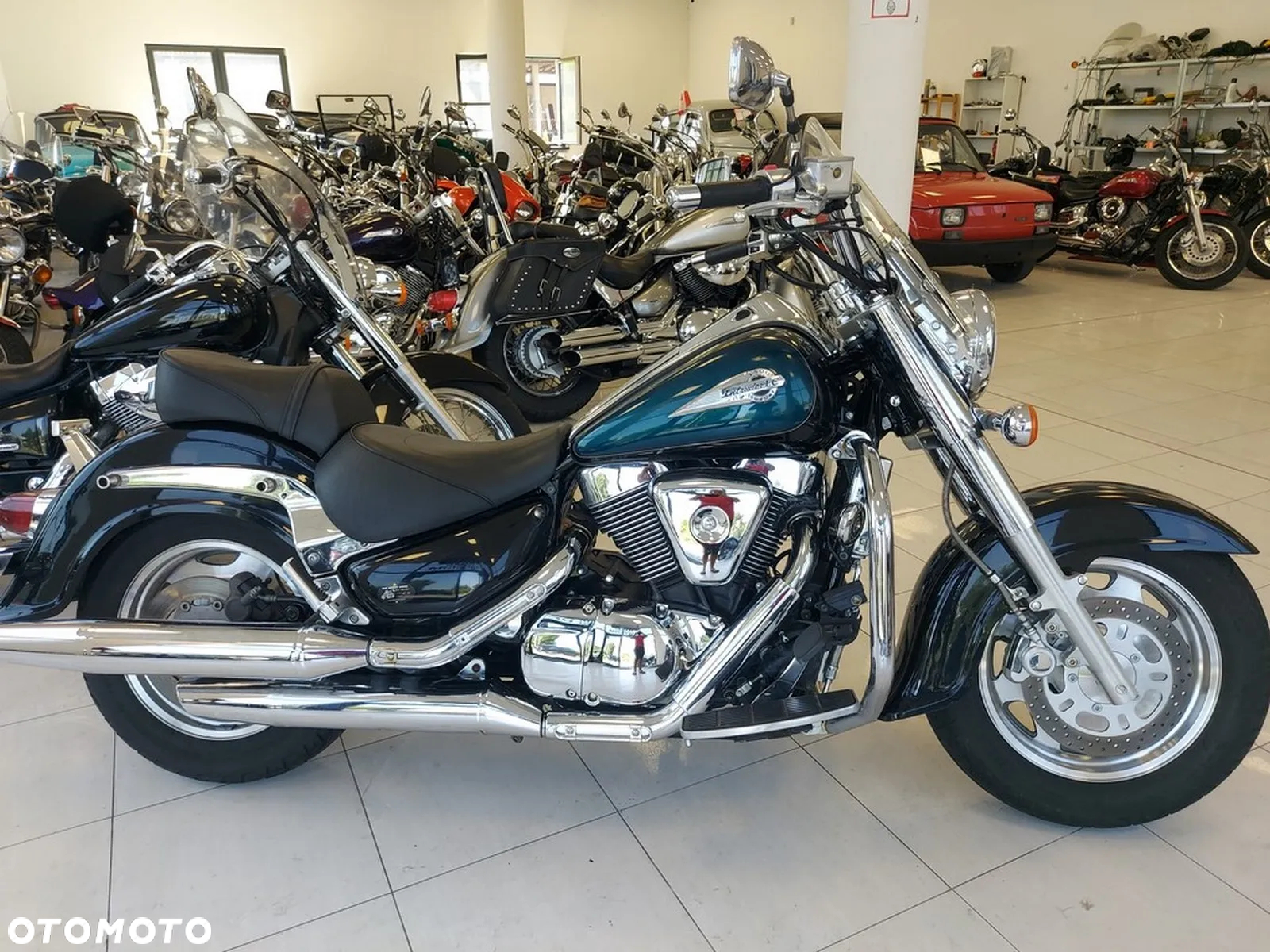 Suzuki Intruder - 25