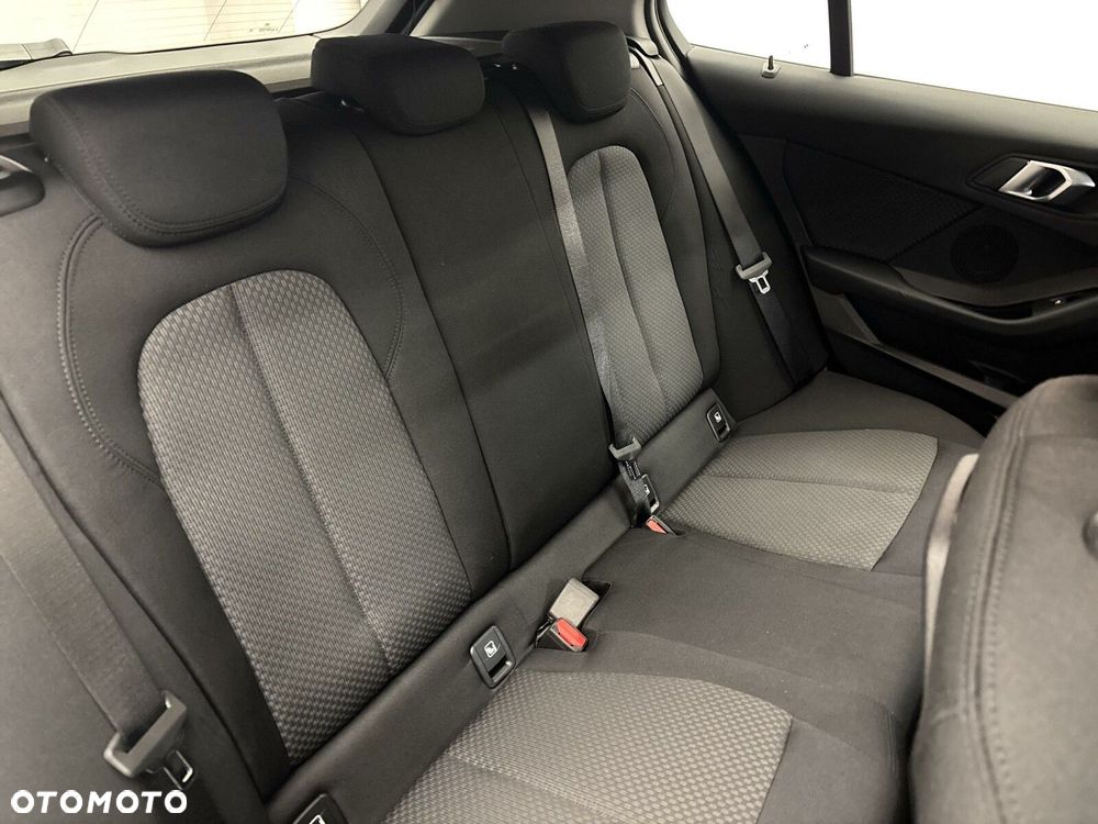 BMW Seria 1 118i Advantage - 19