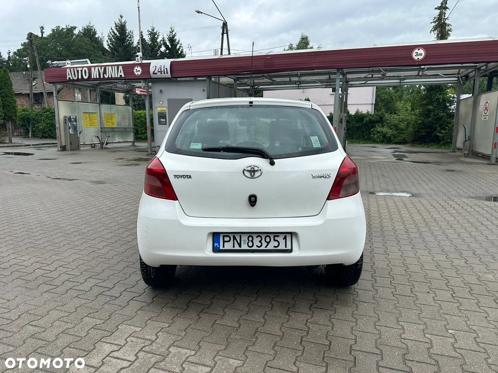 Toyota Yaris 1.0 Terra - 5