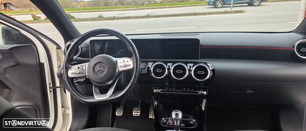 Mercedes-Benz A 180 AMG Line - 12