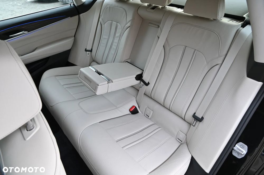 BMW 6GT 630i Luxury Line - 30