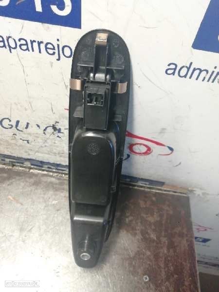 COMANDO ELEVADOR DE VIDRO FRONTAL DIREITO FIAT GRANDE PUNTO 2012 - - 1
